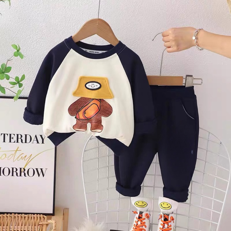 Quần áo thu đông bé trai, set bộ quần áo dài tay chất da cá họa tiết gấu đội mũ vàng cho bé 8-30kg