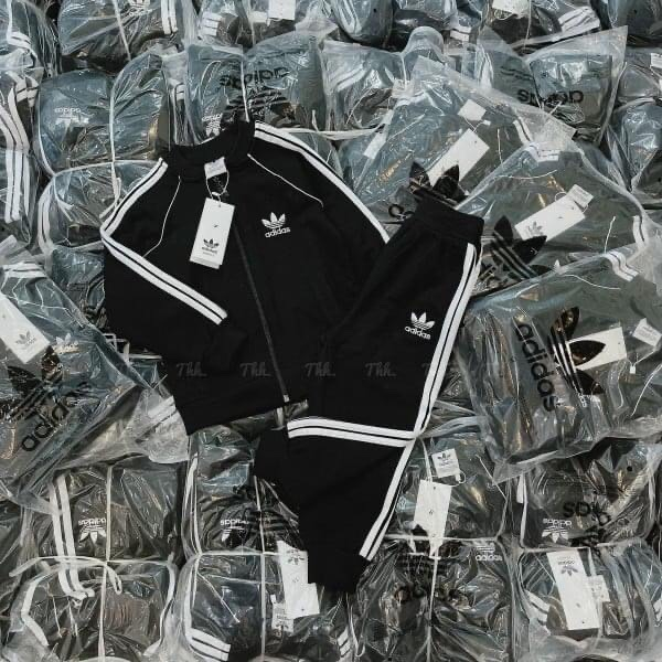 Bộ quần áo ADIDAS chữ thêu kèm họa tiết sọc hot trend cho bé trai và bé gái  SHOP BÔM BÔM KIDS