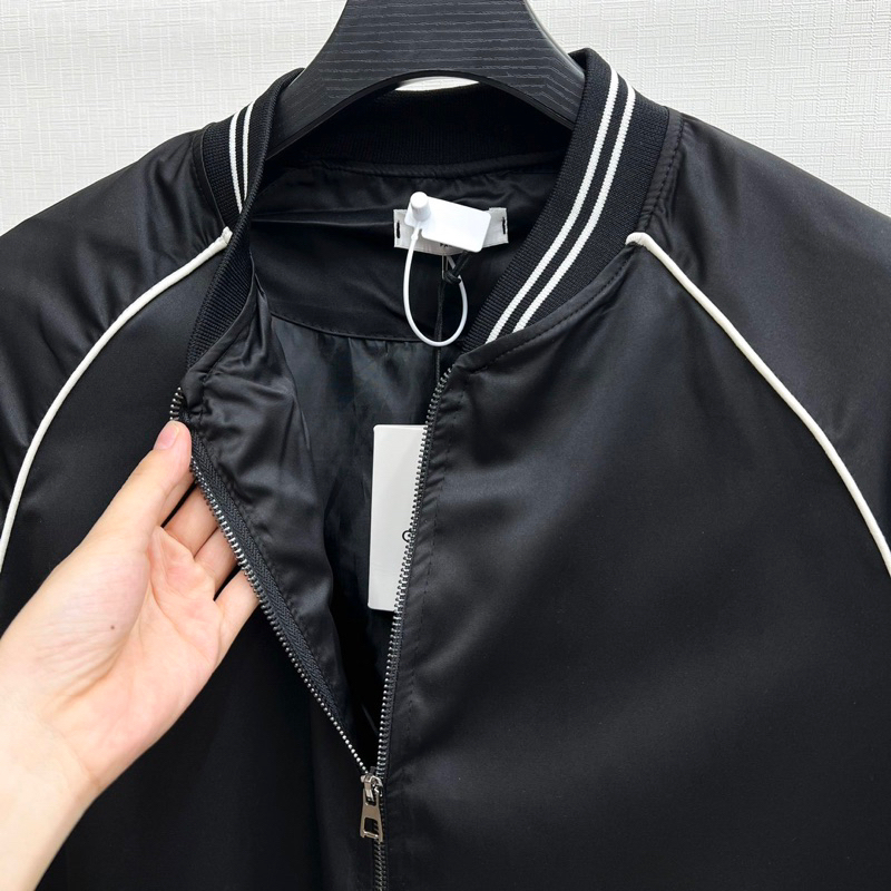 Áo Khoác Bomber Gió Nam Ce.line Sọc Dây Nổi Chéo Vai Thêu Chữ Sau Lưng Lót Gió 2 Lớp Đơn Giản Cho Các Boy Phố 2023