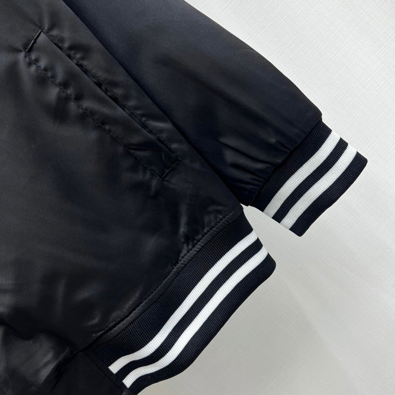 Áo Khoác Bomber Gió Nam Ce.line Sọc Dây Nổi Chéo Vai Thêu Chữ Sau Lưng Lót Gió 2 Lớp Đơn Giản Cho Các Boy Phố 2023