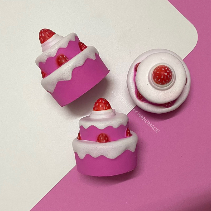 Squishy bánh kem dâu
