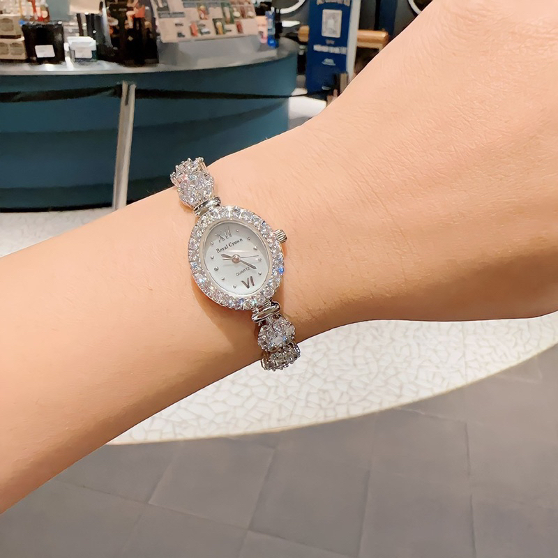 Đồng hồ nữ chính hãng Royal Crown 1516 mặt ovan đính đá dây thép không gỉ