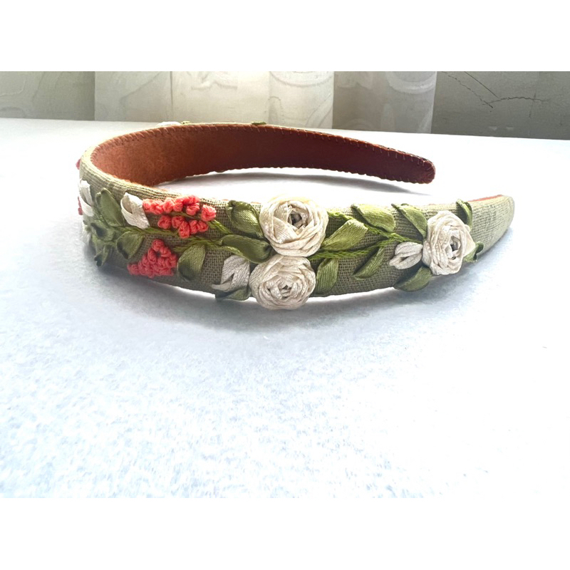 Cài tóc thêu Handmade by Chang