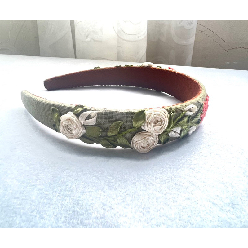 Cài tóc thêu Handmade by Chang