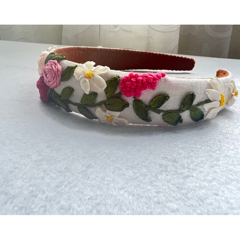 Cài tóc thêu Handmade by Chang