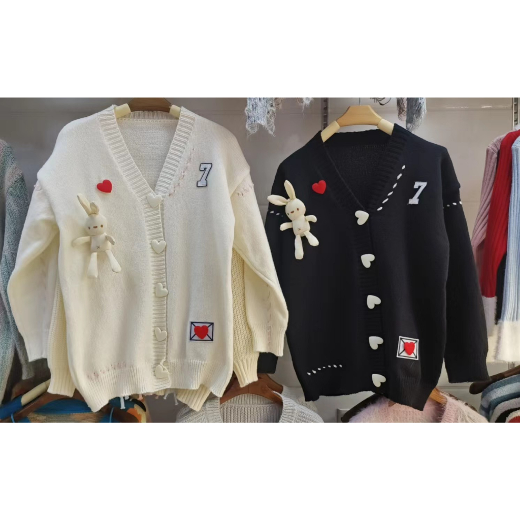 Áo Khoác Cardigan Len Tay Dài Hàng Qccc Cổ V Dáng Rộng Phối Thêu Gấu Nổi Tim Và Nhiều Hình Hoạt Hình Siêu Cute Smide