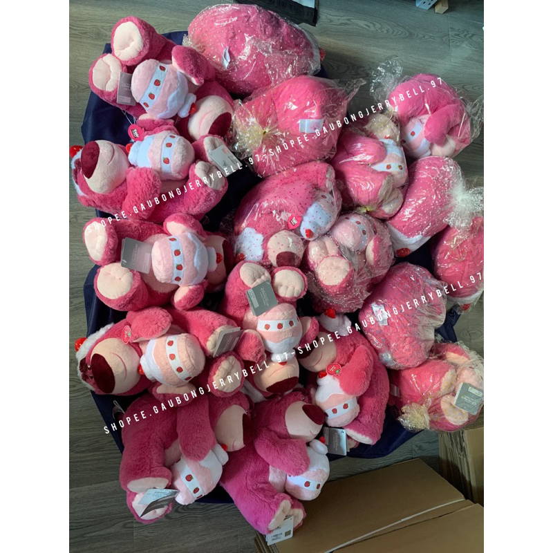 Có sẵn  Gấu dâu ôm bánh kem siêu thơm - Lotso Bear Soft Strawberry Cake chính hãng Disney