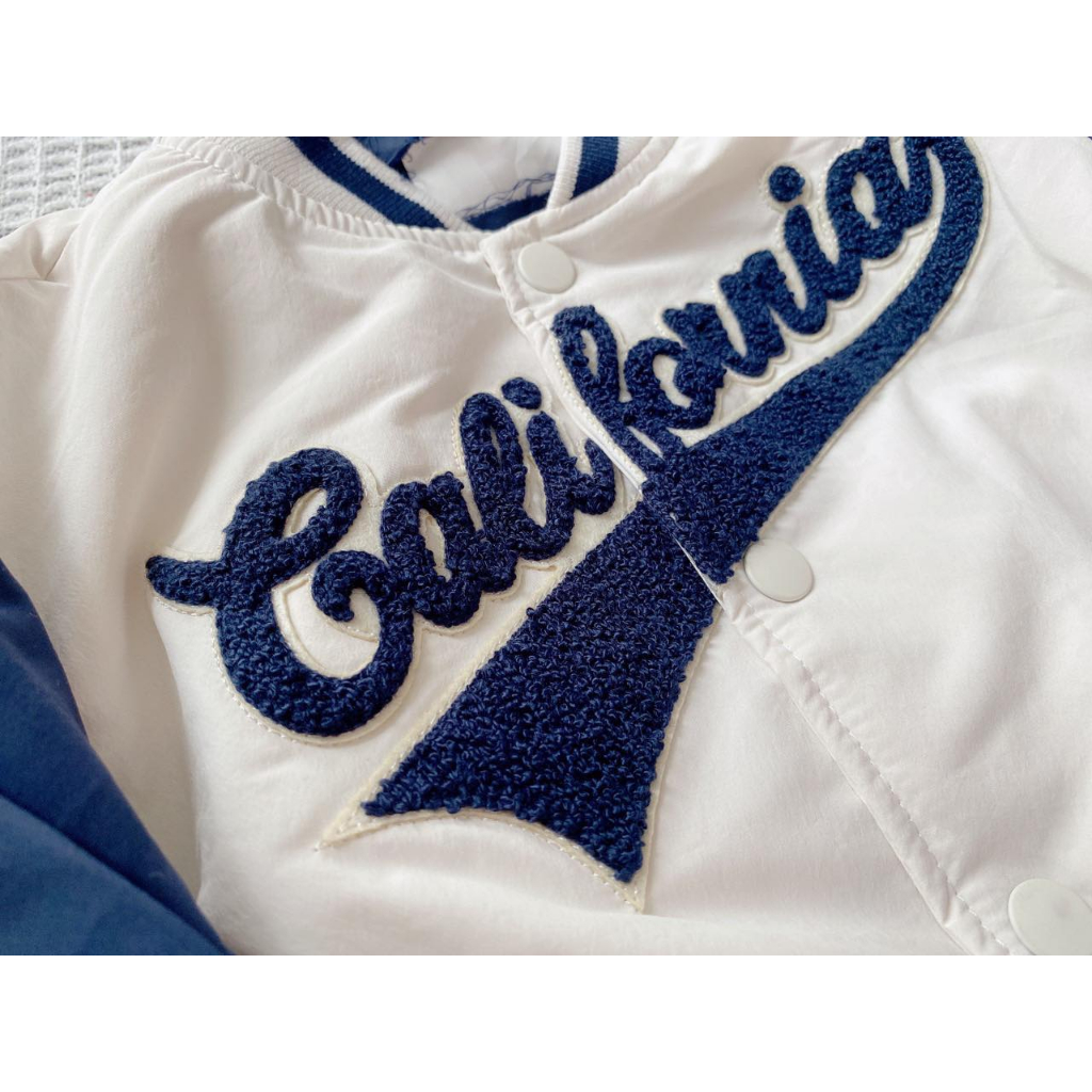 Áo khoác bomber chữ thêu new cho bé