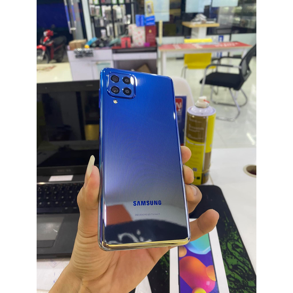 Điện Thoại Samsung Galaxy M62 8GB/256GB - Hàng Chính Hãng Nguyên Seal