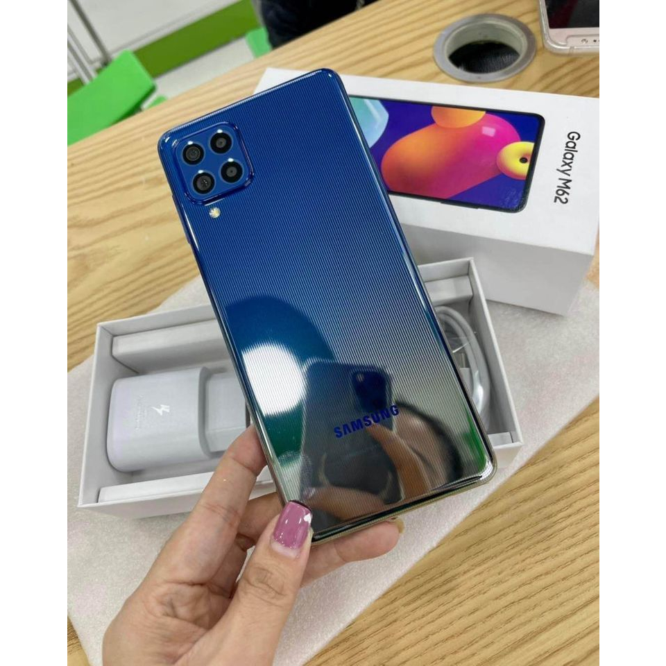 Điện Thoại Samsung Galaxy M62 8GB/256GB - Hàng Chính Hãng Nguyên Seal