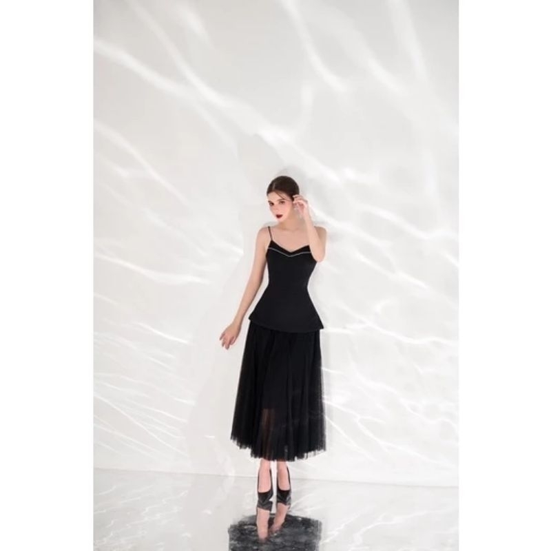 Pass thanh lý áo 2 dây đính đá hoivu new tag