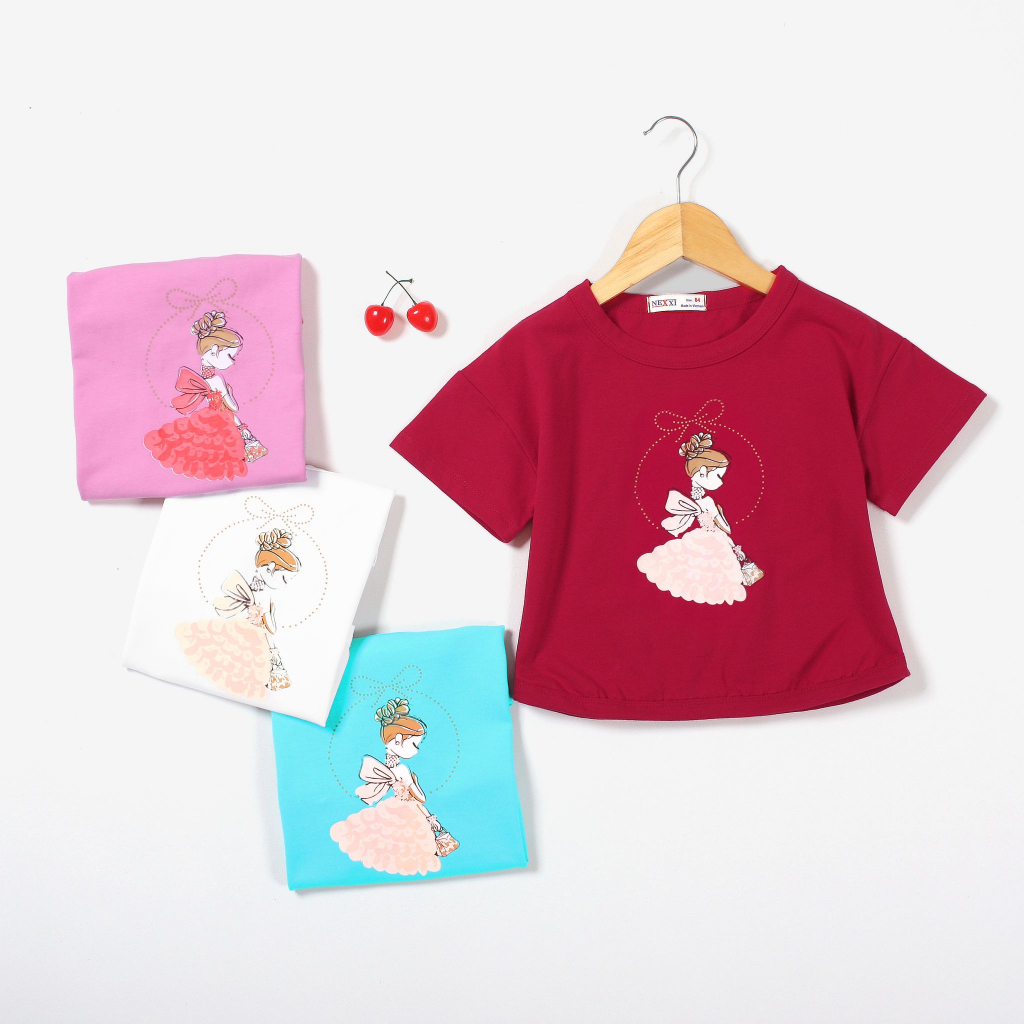 Áo Thun Form Lửng In Búp Bê Bé Gái