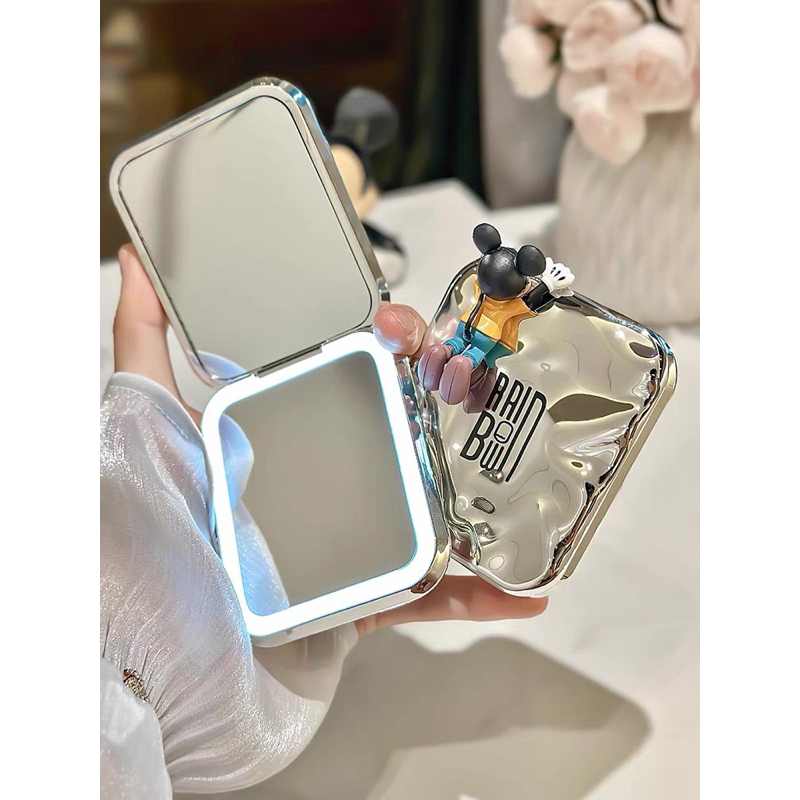 Gương trang điểm mini  cầm tay tích hợp đèn led 5W kèm dây sạc type C