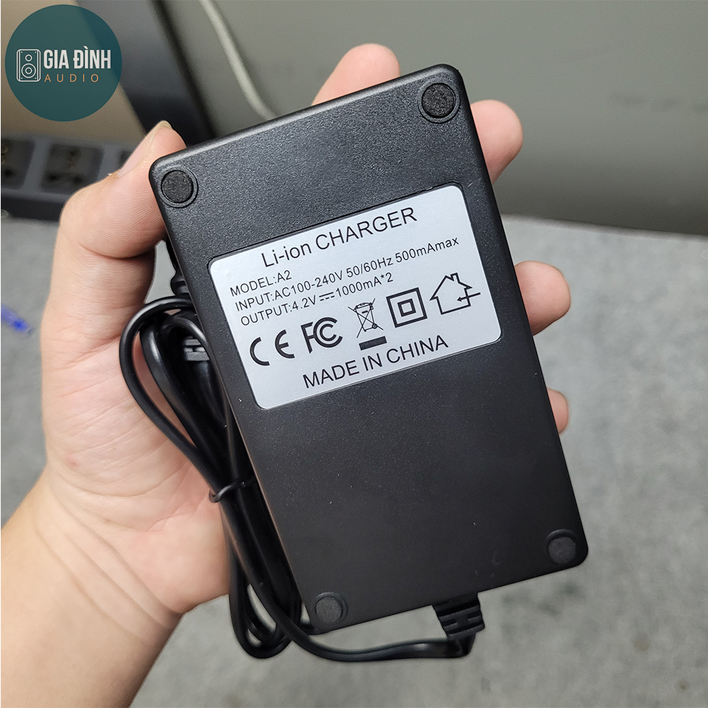 Dock sạc pin 18650, Sạc 2 pin cùng lúc, Cắm trực tiếp điện 100~240VAC - Chính Hãng