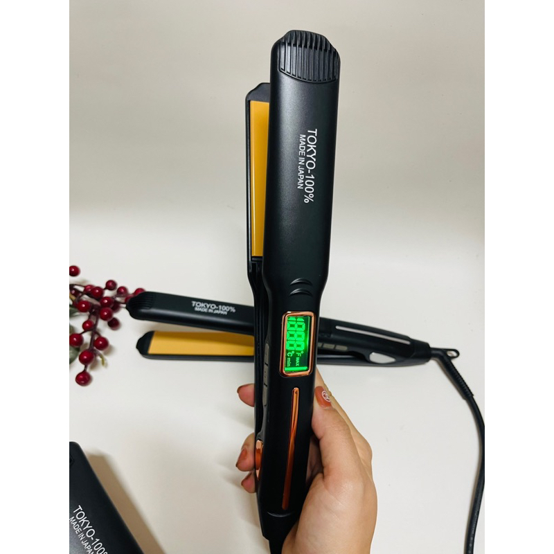 Máy duỗi tóc TOKYO mặt sứ máy là tóc cho salon bền bỉ.
