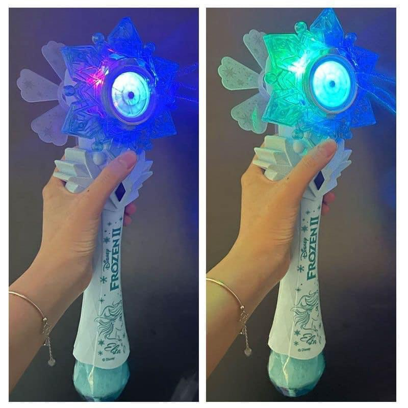 Gậy phép thuật phun bong bóng, gậy bong bóng có cánh đồ chơi công chúa cho bé trung thu.