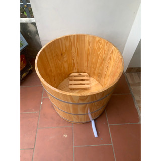 Bòn tắm gỗ tròn gỗ Thông nhập khẩu