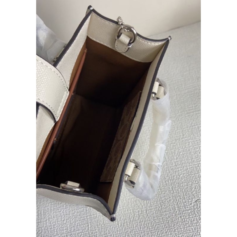 TÚI COACH TOTE 16 interior