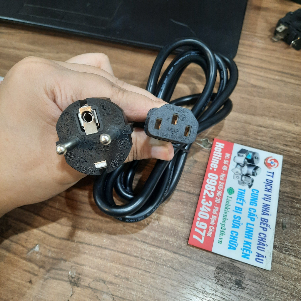 Dây nguồn dùng cho nồi cơm điện, máy in, tivi, máy tính