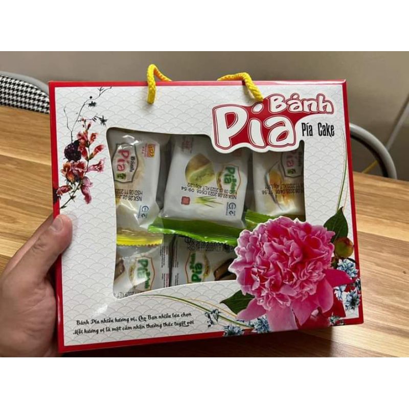 Bánh pía kim sa Tân Huê viên mix đủ vị kim sa