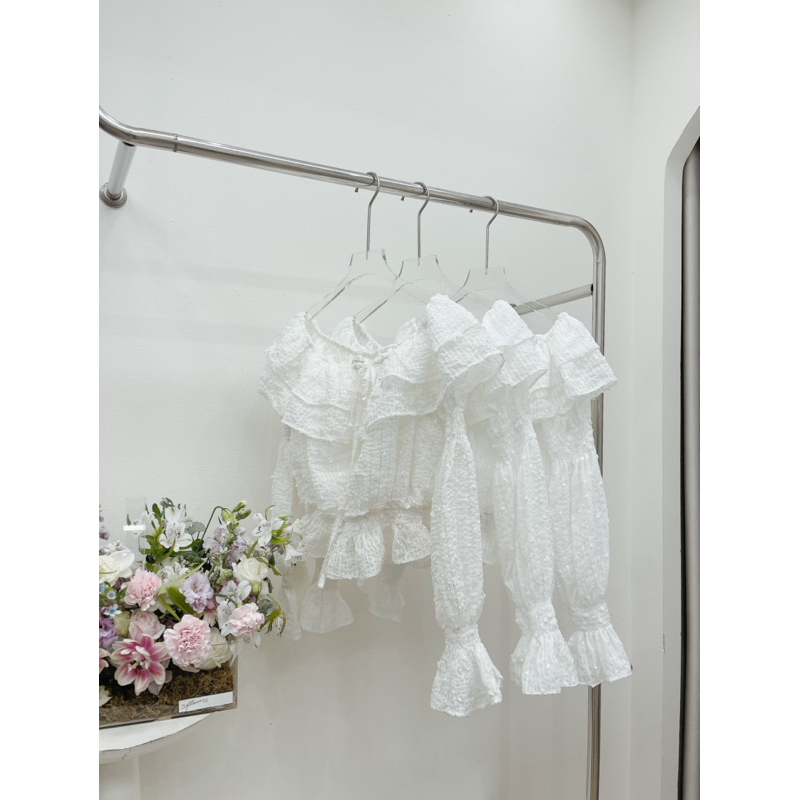 Áo trễ vai tay dài Claudia - Hàng thiết kế