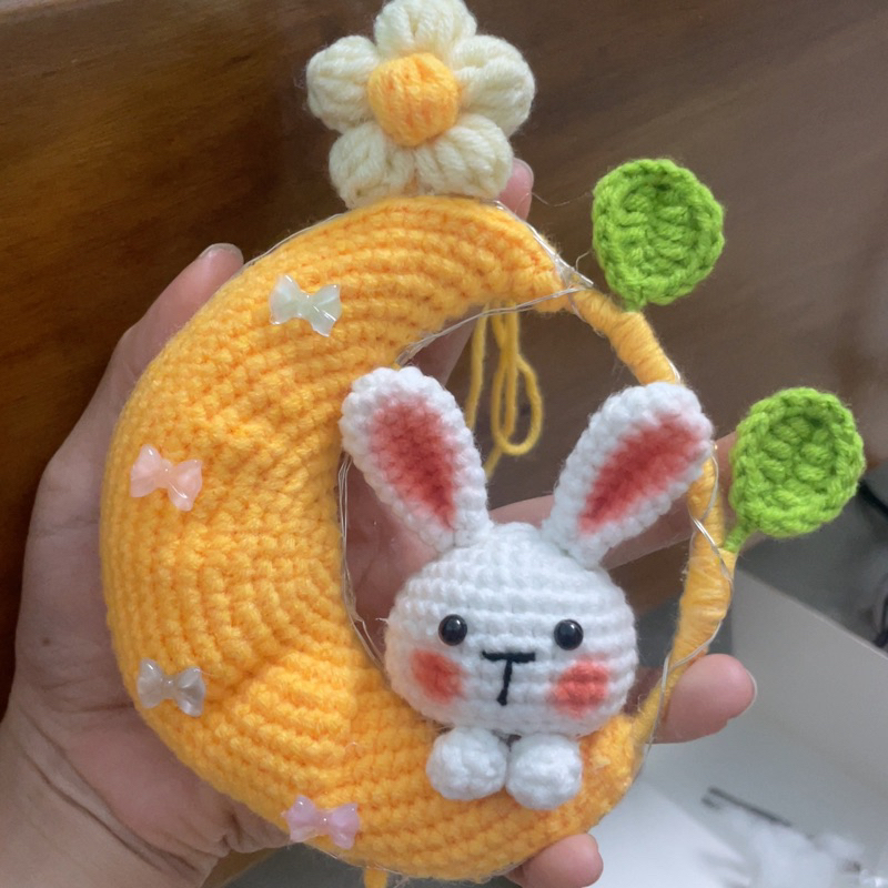 Lồng đèn và bánh trung thu bằng len handmade