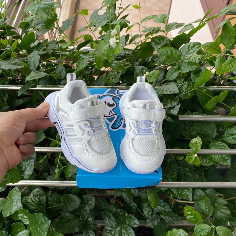 Giày thể thao Quảng Châu cao cấp cho bé trai bé gái mã 2026