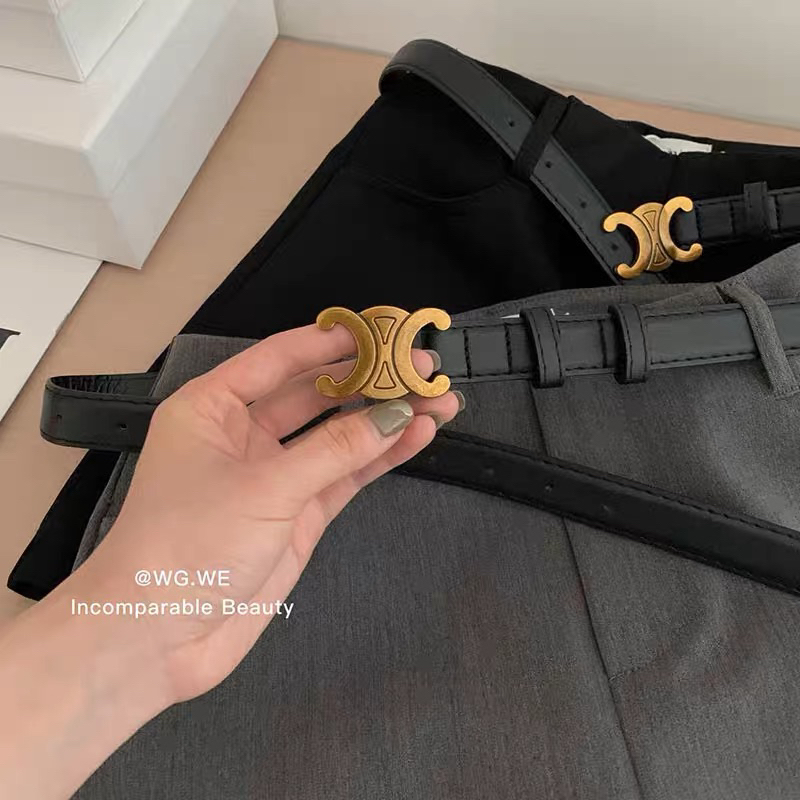 Chân váy ngắn WG.WE mã #3908 kèm belt GNCM2