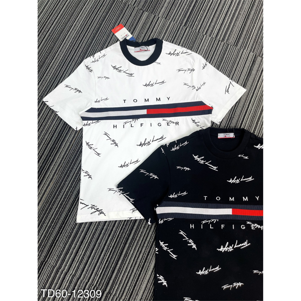 Áo phông nam nữ Tommy Hilfiger in vạch sọc đen trắng đỏ chữ kí quanh áo. Áo Thun Unisex Form Rộng Siêu Hot
