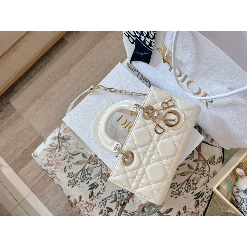 Túi xách trám Joi ngang ánh nhũ pearl Size 22cm Đủ màu y ảnh Full2box vip Kèm charm w566-22 a