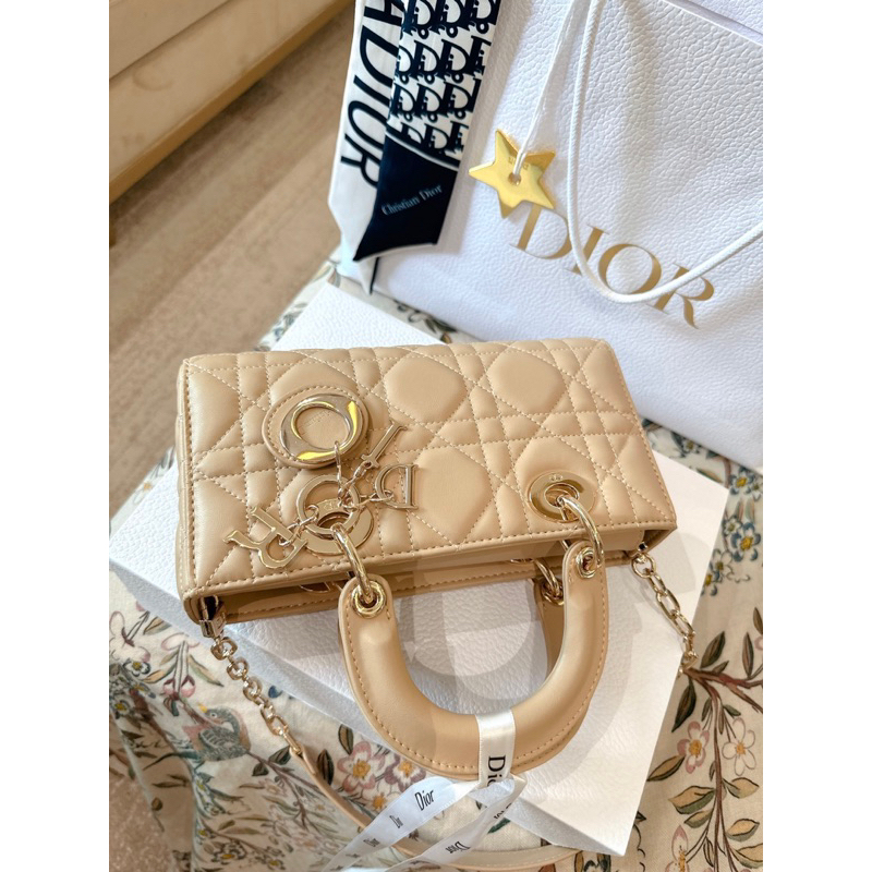 Túi xách trám Joi ngang ánh nhũ pearl Size 22cm Đủ màu y ảnh Full2box vip Kèm charm w566-22 a