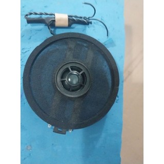 1 cặp loa = 2 cái loa tặng kèm cặp dây = cái có tụ 4 7uf 100v cho anh em chế cháo ạ .Loa 10cm từ neoTiếng sáng