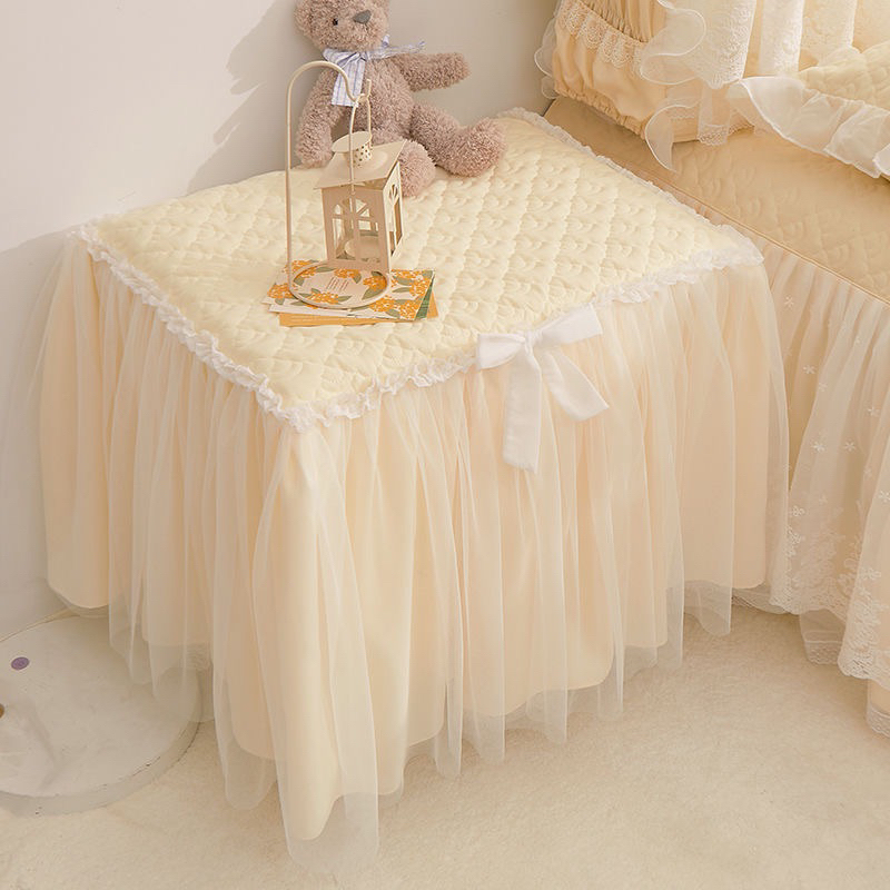 Khăn trải bàn nơ ren công chúa