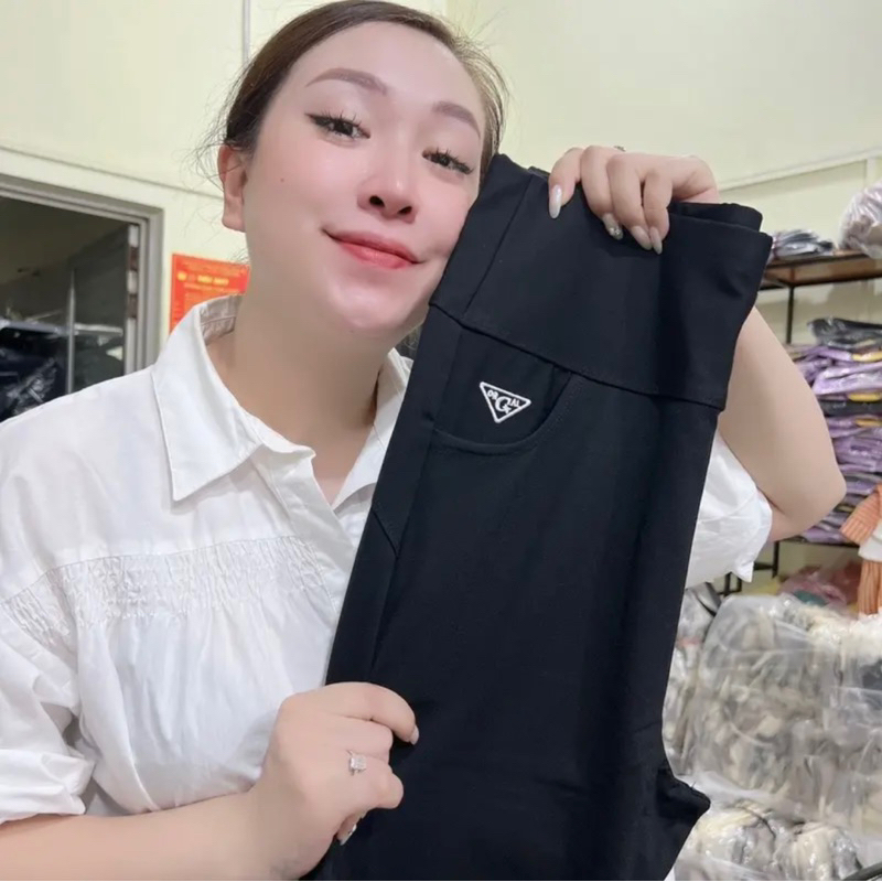 Quần legging chấm 3 cúc