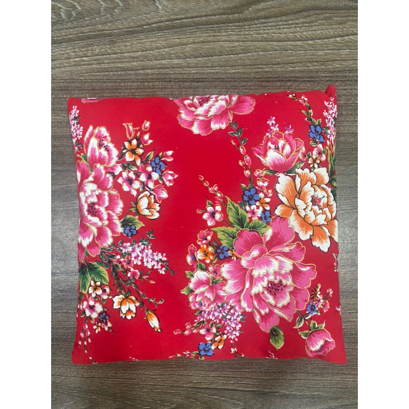 Đệm mèo thần tài vẫy tay và dây sạc điện mèo thần tài vẫy tay