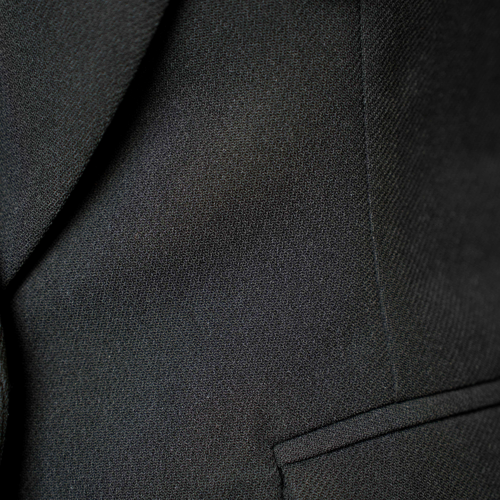 Áo vest nữ Vy Hoàng Nguyễn 80004 chất liệu trượt hàn  dáng ngắn kèm cài tag siêu sang chảnh