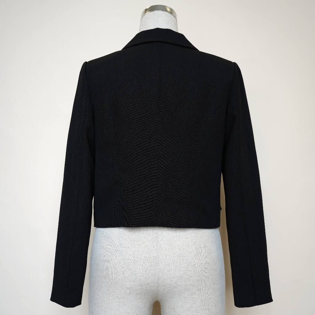 Áo vest nữ Vy Hoàng Nguyễn 80004 chất liệu trượt hàn  dáng ngắn kèm cài tag siêu sang chảnh