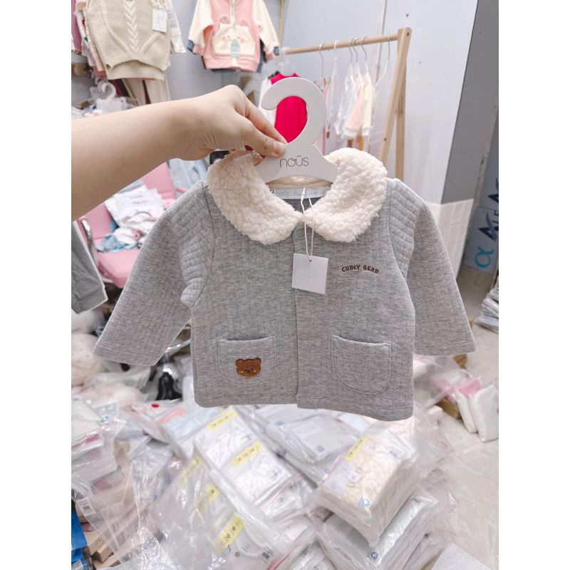 - Áo khoác trần bông màu xám cổ lông, áo lông siêu nhẹ cho bé trai bé gái