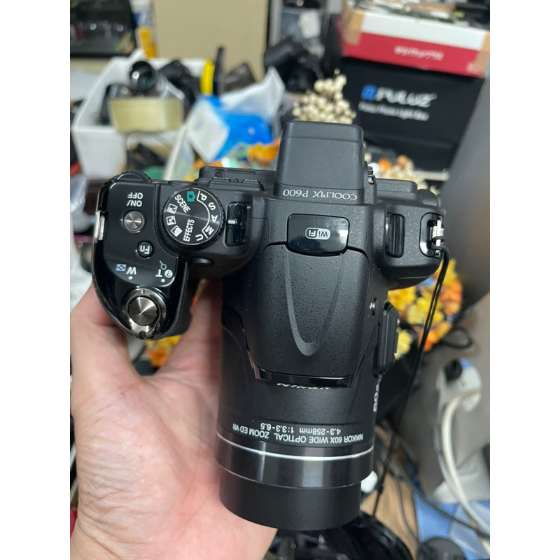 Máy ảnh siêu zoom Nikon CoolPix P600 có wifi