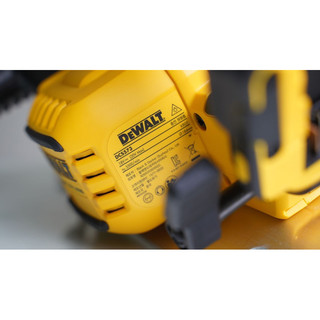 Cưa dĩa dewalt dcs573