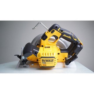 Cưa dĩa dewalt dcs573
