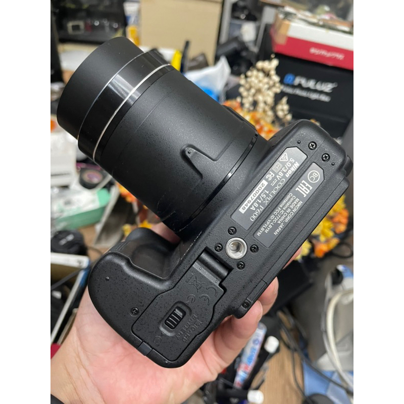 Máy ảnh siêu zoom Nikon CoolPix P600 có wifi