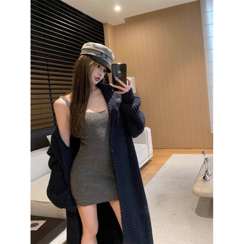 Áo Khoác Len Dáng Dài + Váy Len Hai Dây Thời Trang