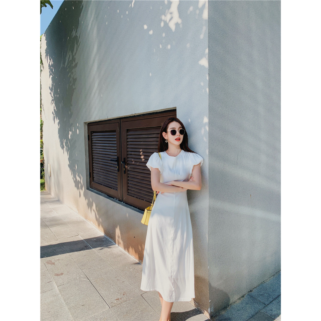 Váy dáng dài Moni dress tay bồng hở lưng, Đầm Maxi dáng dài khoét lưng tay bồng