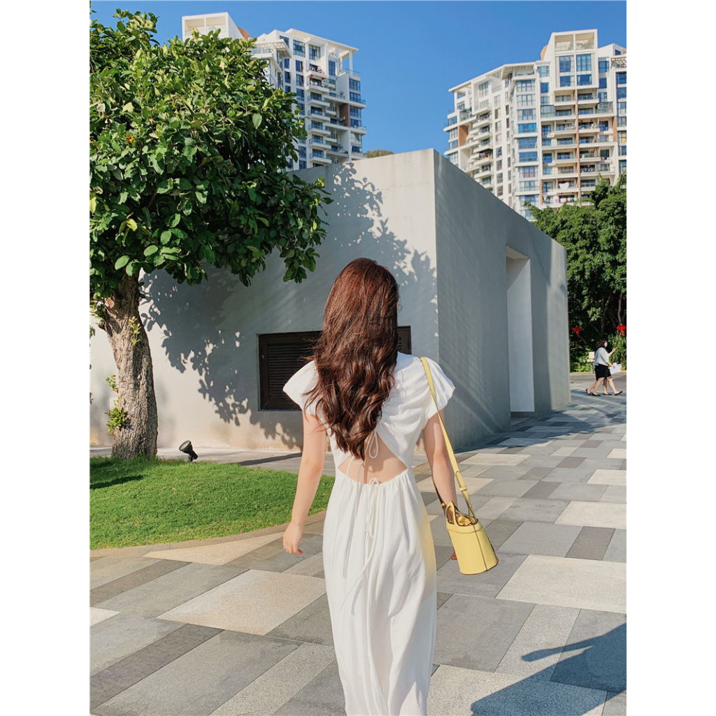 Váy dáng dài Moni dress tay bồng hở lưng, Đầm Maxi dáng dài khoét lưng tay bồng