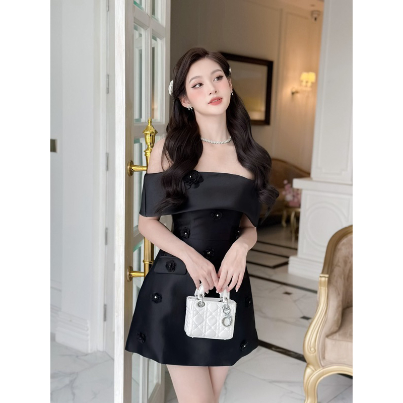 Đầm trễ taffta đính hoa