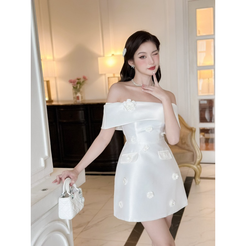 Đầm trễ taffta đính hoa