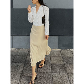  AOEM | The Dream Skirt - Cream - Chân Váy Lụa Chữ A Màu Kem Dễ Phối Đồ 