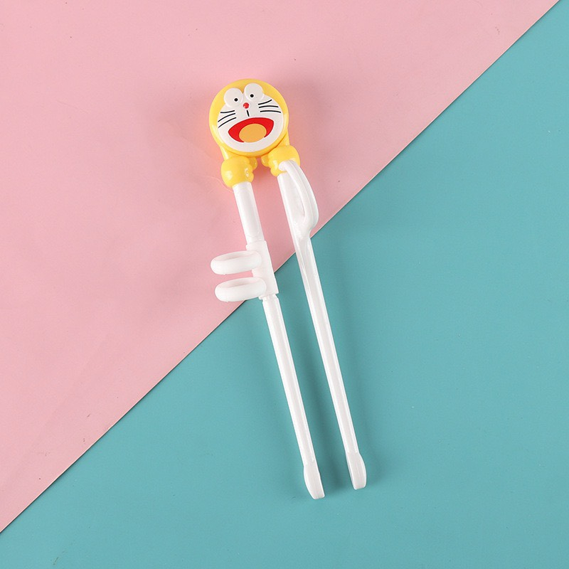 Đũa tập ăn xỏ ngón cho bé tập gắp hình đoremon dễ thương giúp bé dễ dàng sử dụng bằng nhựa an toàn cho bé