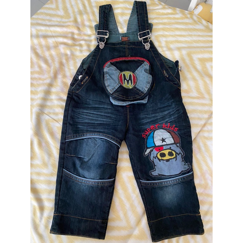 Thanh ly quần yếm trẻ em